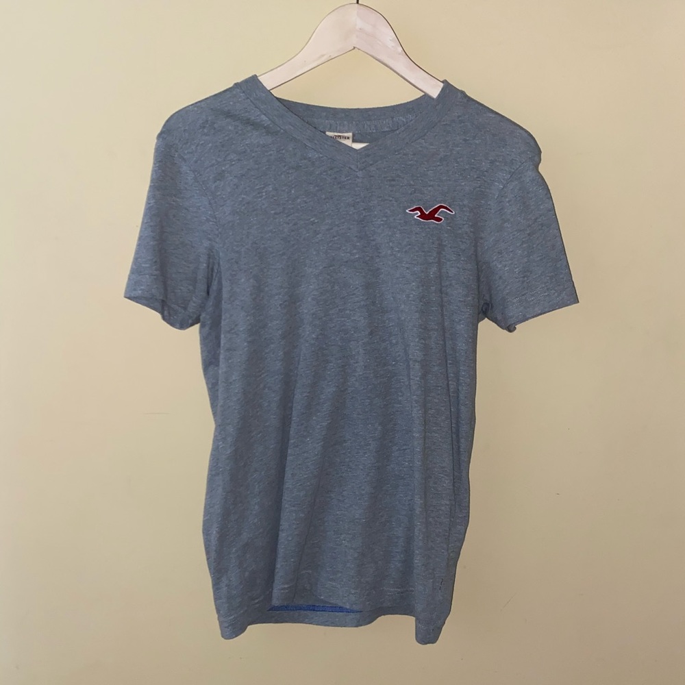 Hollister Men’s Small Stylish Gray T-Shirt